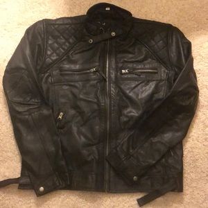 MOVING MAKE AN OFFER 🚛 Leather Motorcycle Jacket